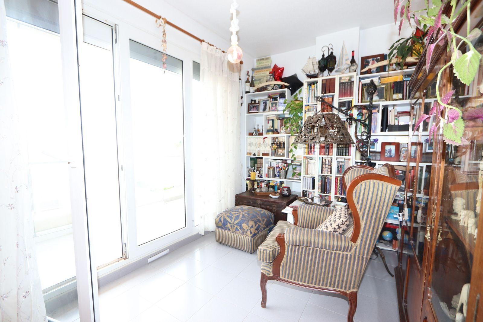 3 Bed, 2 Bath, ApartmentFor Sale, Torrevieja, Alicante