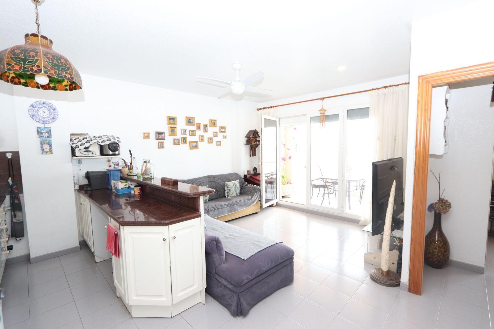 3 Bed, 2 Bath, ApartmentFor Sale, Torrevieja, Alicante
