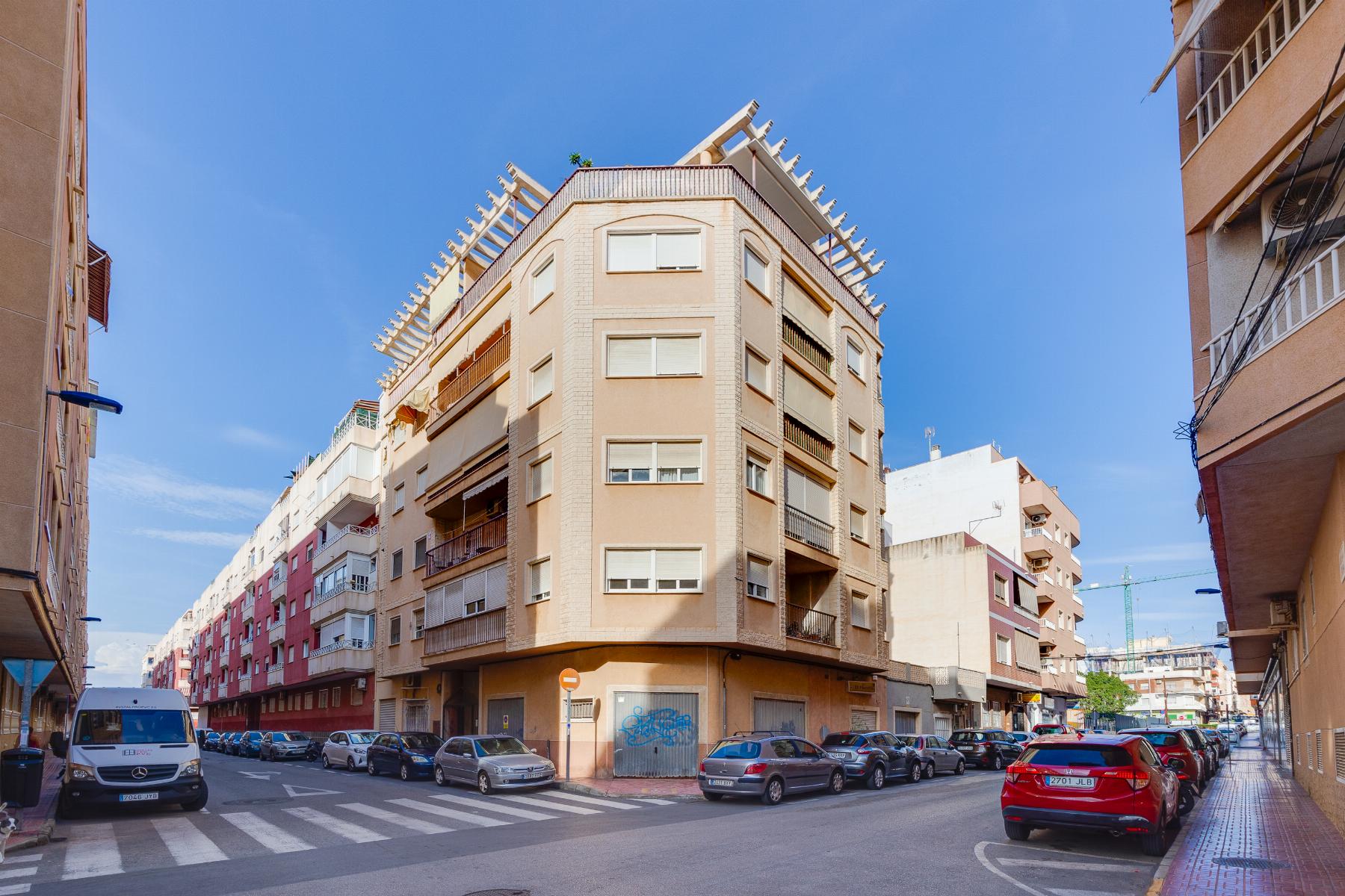 2 Bed, 2 Bath, ApartmentFor Sale, Torrevieja, Alicante