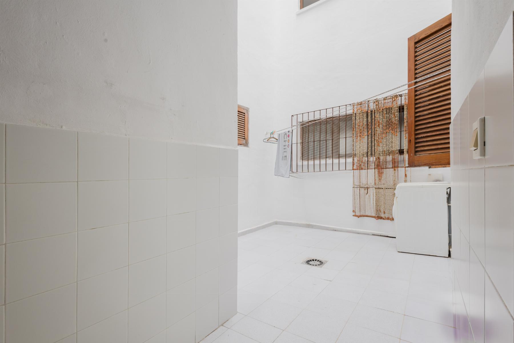 2 Bed, 1 Bath, ApartmentFor Sale, Torrevieja, Alicante