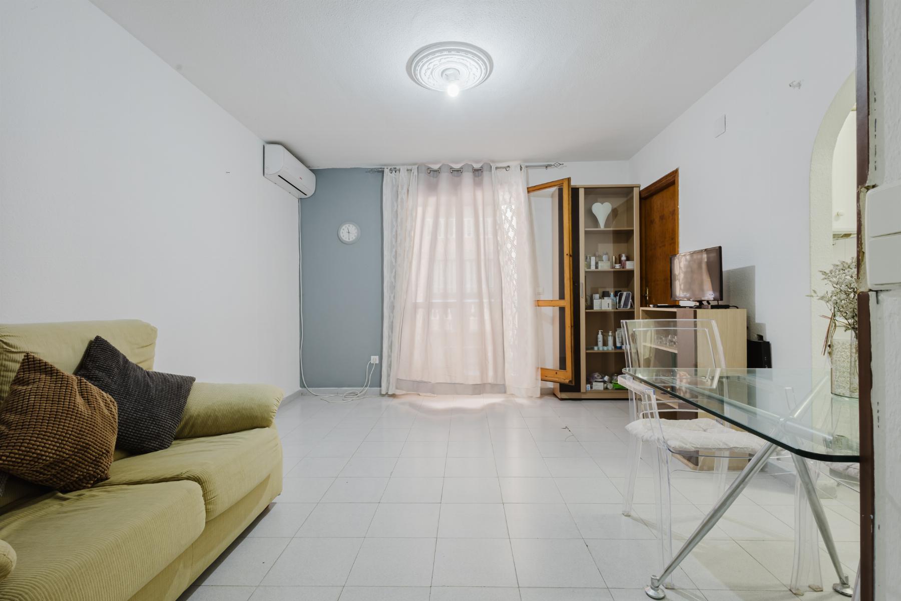 2 Bed, 1 Bath, ApartmentFor Sale, Torrevieja, Alicante