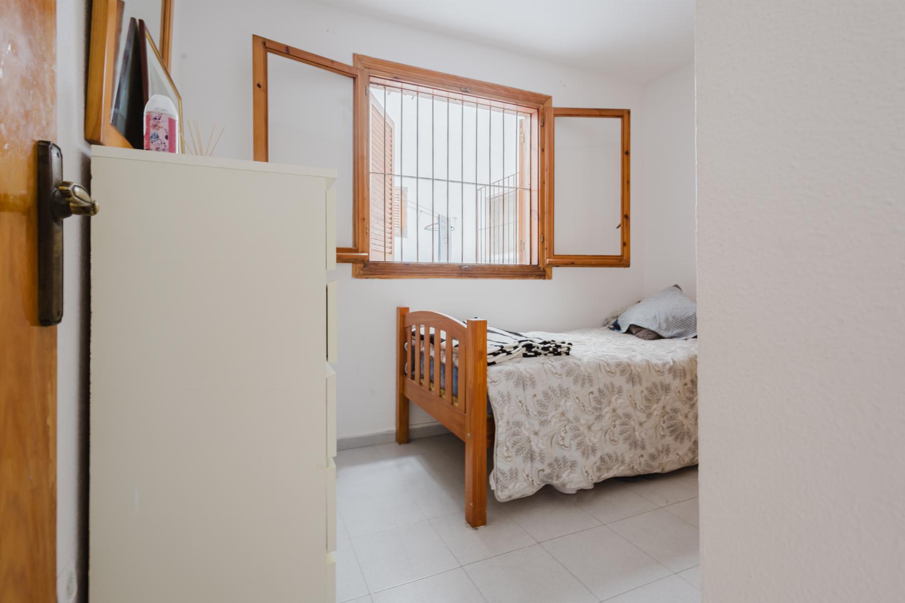 2 Bed, 1 Bath, ApartmentFor Sale, Torrevieja, Alicante