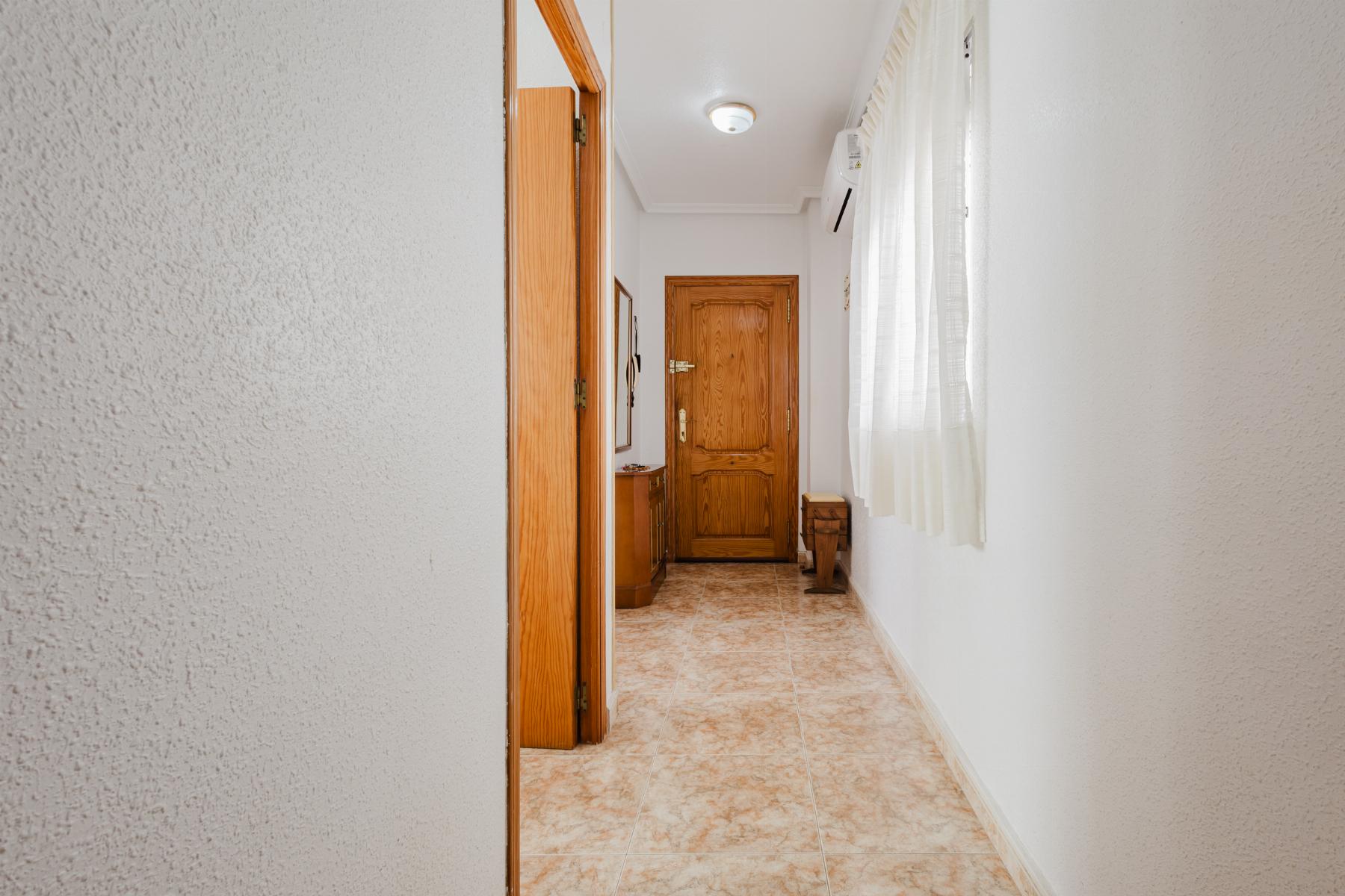 2 Bed, 1 Bath, ApartmentFor Sale, Torrevieja, Alicante