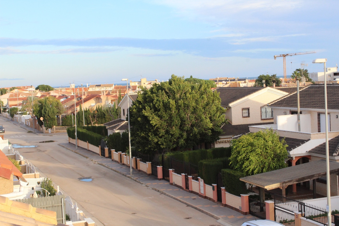 4 Bed, 3 Bath, HouseFor Sale, Torre De La Horadada, Alicante
