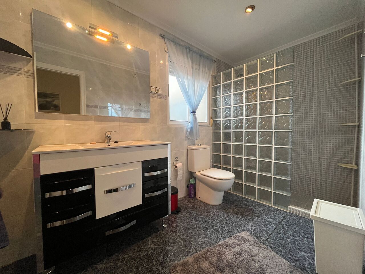 4 Bed, 2 Bath, ApartmentFor Sale, Algorfa, Alicante