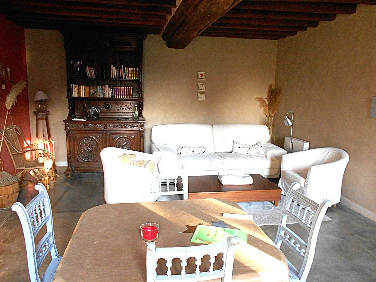 3 Bed, 2 Bath, HouseFor Sale, Gesvres, Pays-de-la-Loire, 53370