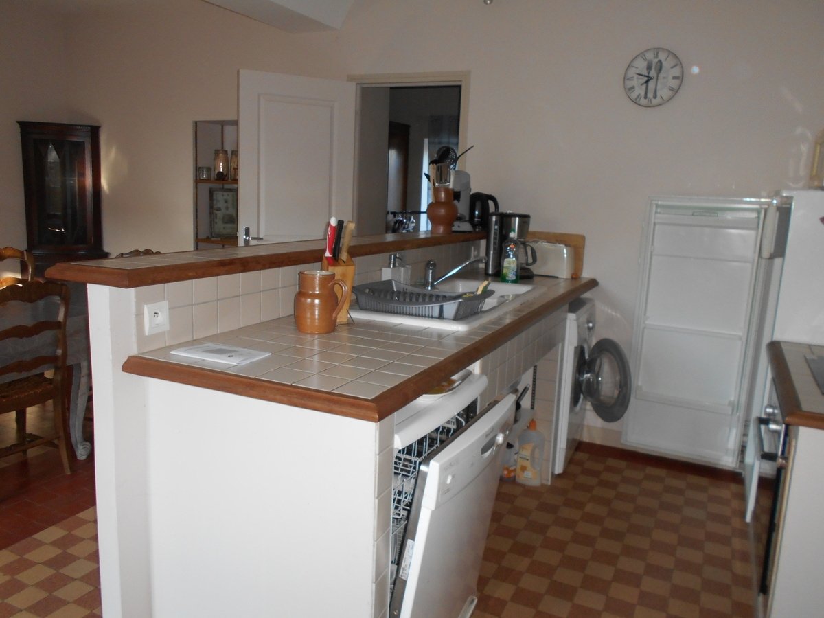 3 Bed, 2 Bath, HouseFor Sale, Gesvres, Pays-de-la-Loire, 53370