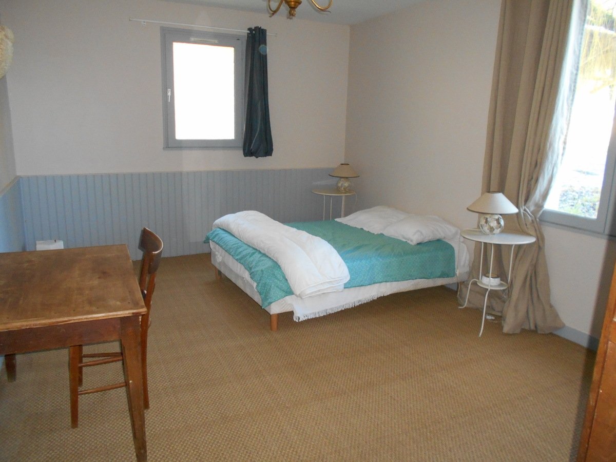 3 Bed, 2 Bath, HouseFor Sale, Gesvres, Pays-de-la-Loire, 53370