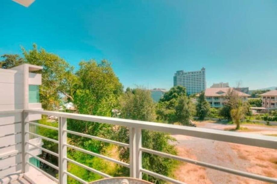 2 Bath, ApartmentFor Sale, North - Hua Hin, Prachuap Khiri Khan