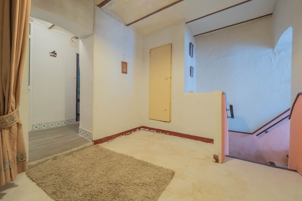 Alhaurin el Grande, Malaga, 5 Bedrooms Bedrooms, ,2 BathroomsBathrooms,For Sale,R5297503