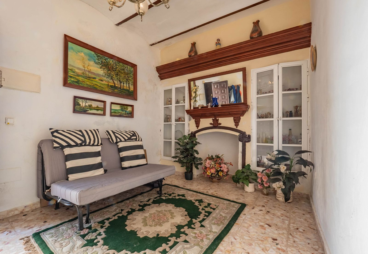 Alhaurin el Grande, Malaga, 5 Bedrooms Bedrooms, ,2 BathroomsBathrooms,For Sale,R5297503