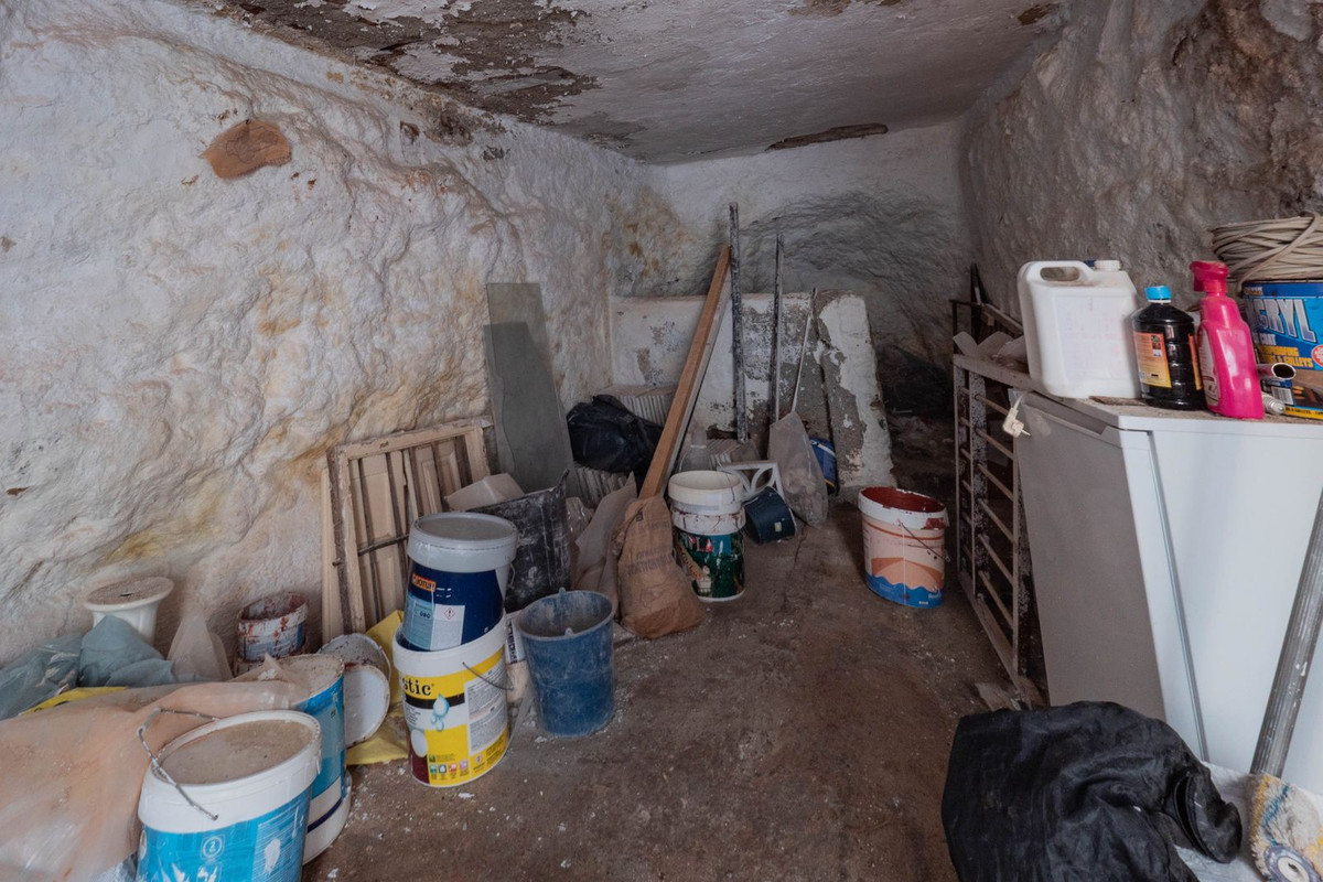 Alhaurin el Grande, Malaga, 5 Bedrooms Bedrooms, ,2 BathroomsBathrooms,For Sale,R5297503