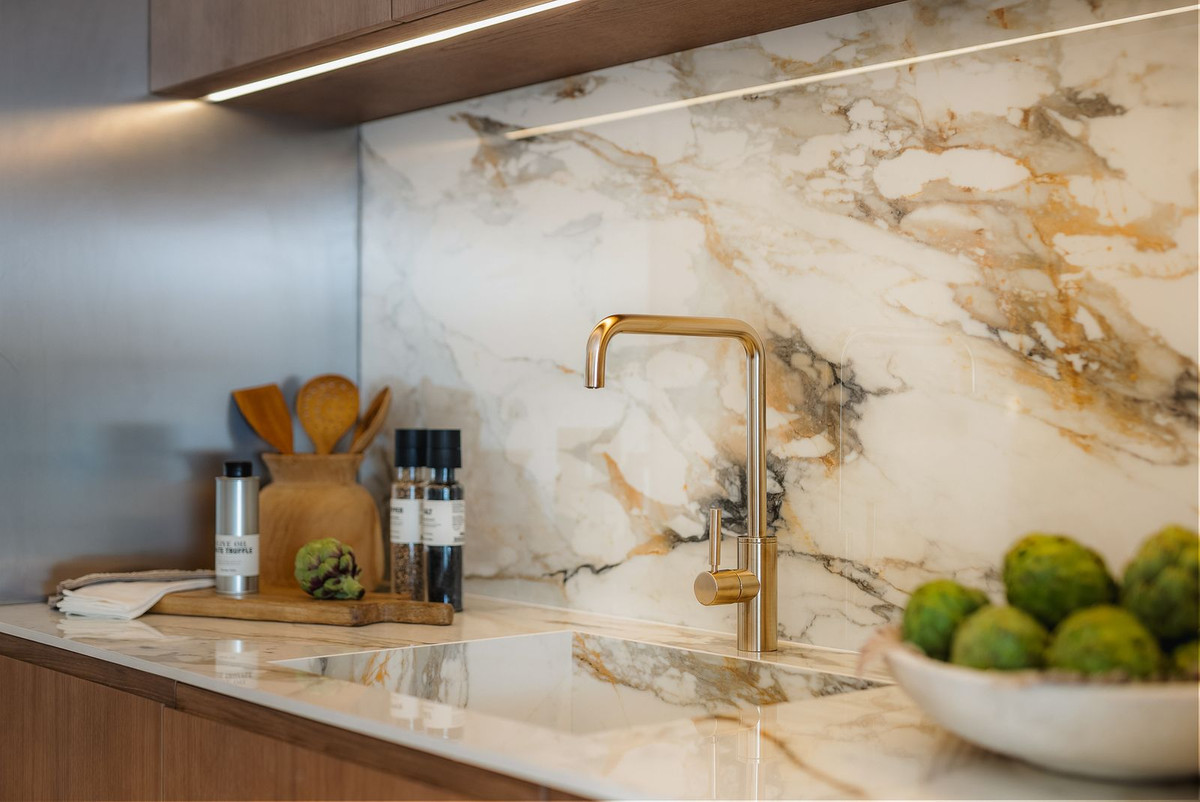 3 Bed, 2 Bath, ApartmentFor Sale, Marbella, Malaga