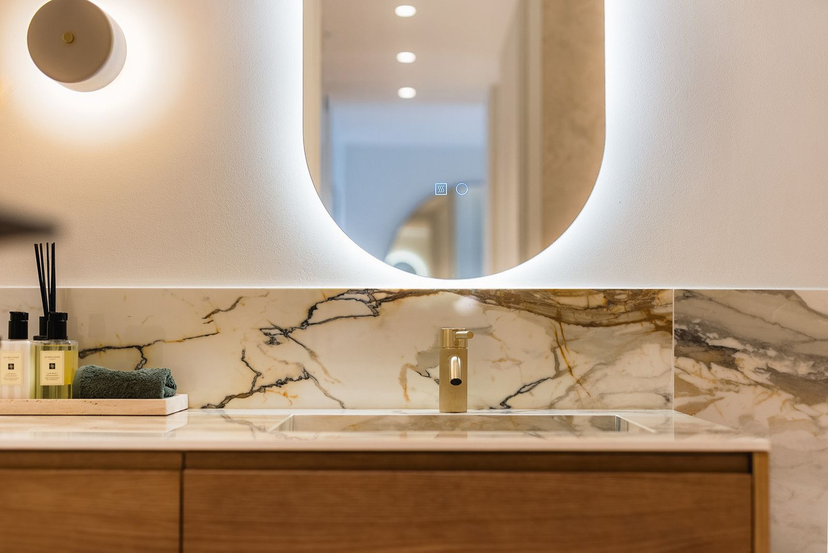 3 Bed, 2 Bath, ApartmentFor Sale, Marbella, Malaga