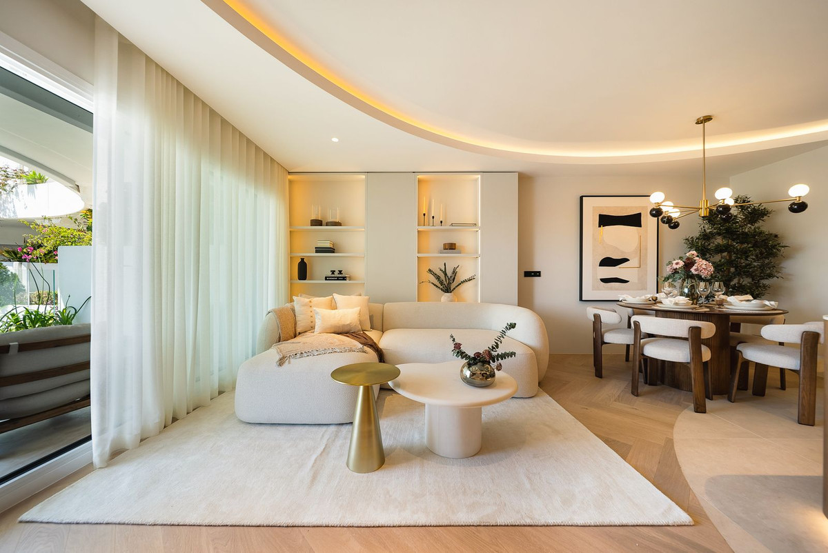 3 Bed, 2 Bath, ApartmentFor Sale, Marbella, Malaga