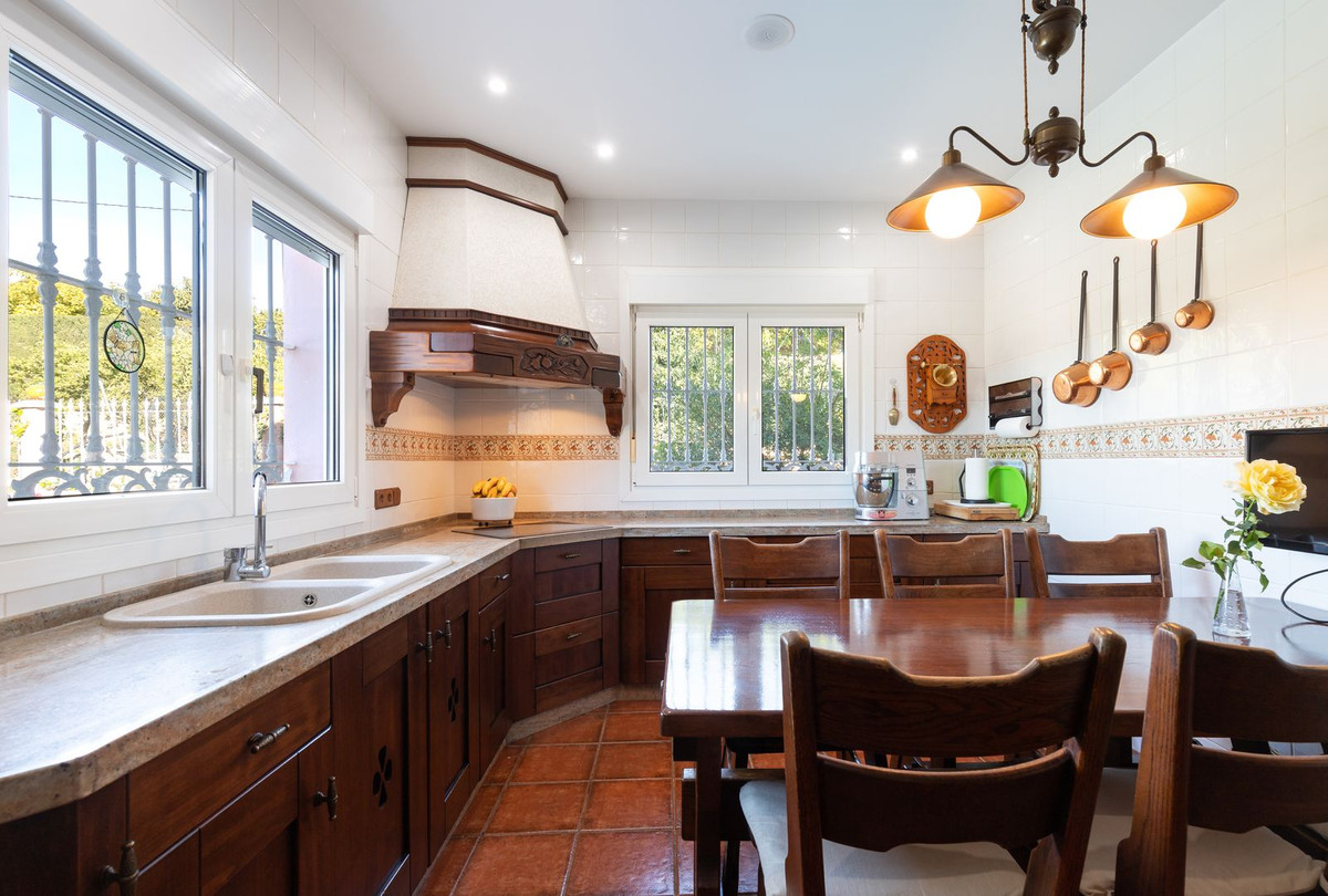 4 Bed, 3 Bath, HouseFor Sale, Coin, Malaga
