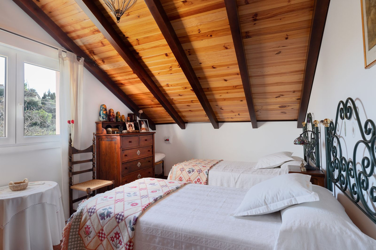 4 Bed, 3 Bath, HouseFor Sale, Coin, Malaga