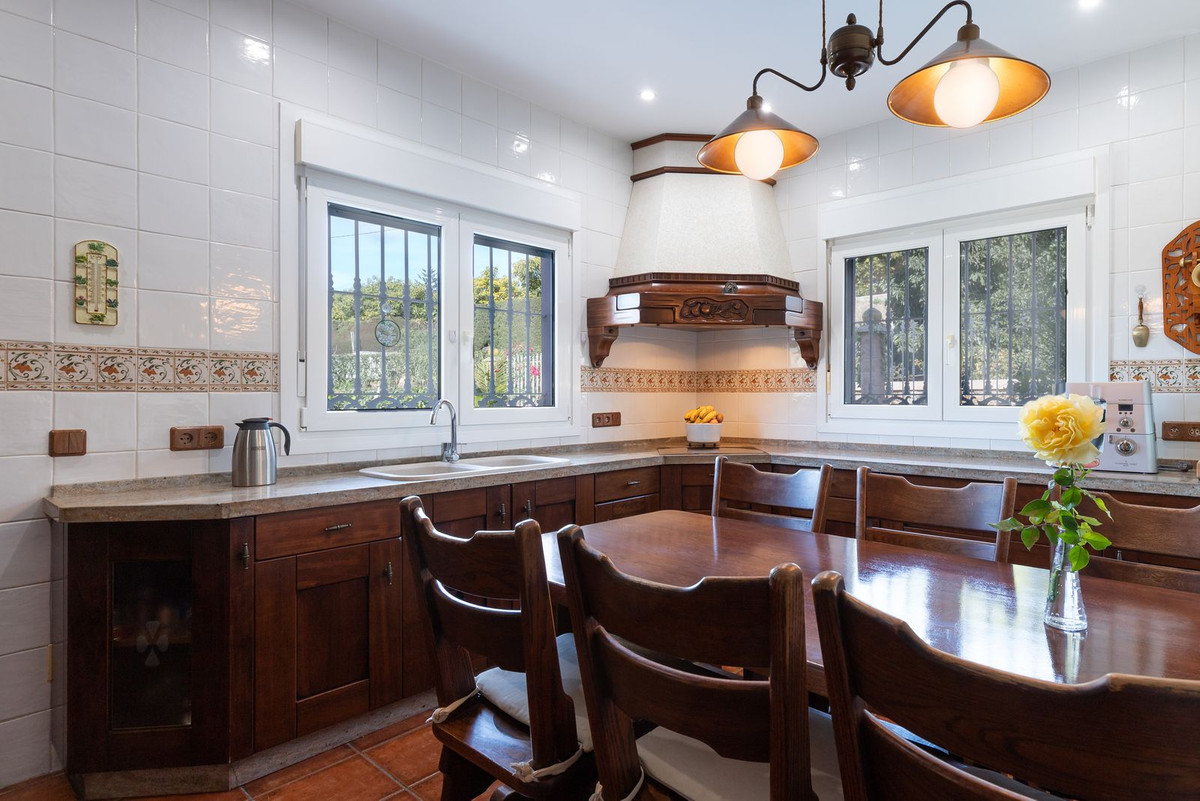 4 Bed, 3 Bath, HouseFor Sale, Coin, Malaga