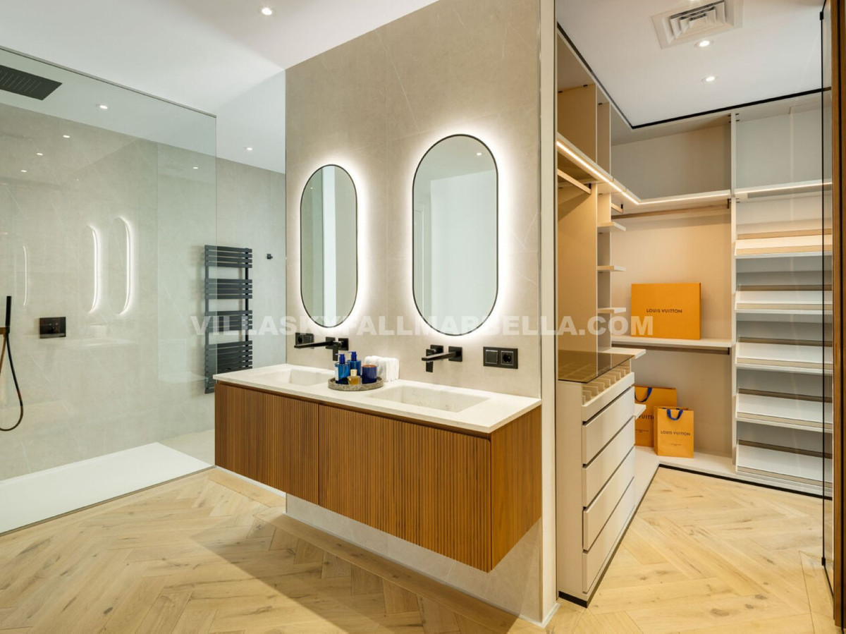 5 Bed, 7 Bath, HouseFor Sale, La Quinta, Malaga