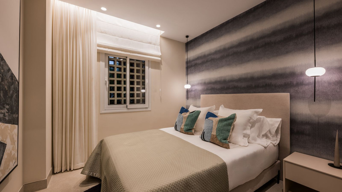 3 Bed, 3 Bath, ApartmentFor Sale, New Golden Mile, Malaga