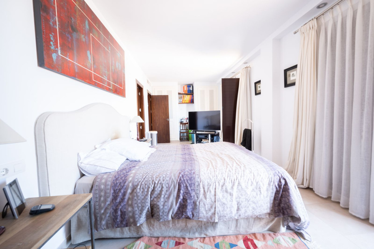 3 Bed, 3 Bath, ApartmentFor Sale, Los Monteros, Malaga