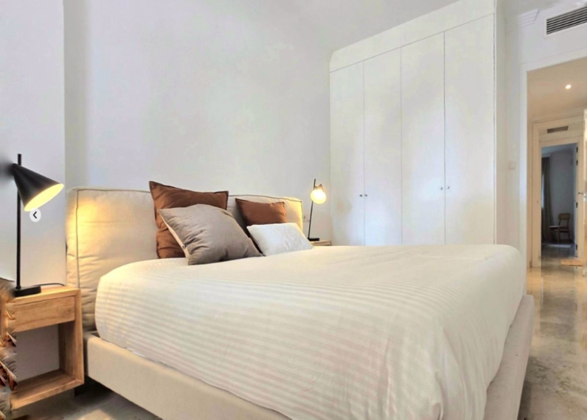 3 Bed, 2 Bath, ApartmentFor Sale, Río Real, Malaga