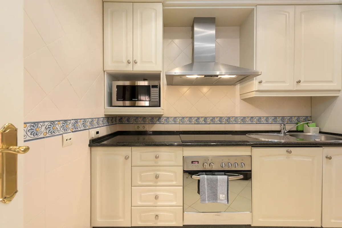 2 Bed, 2 Bath, ApartmentFor Sale, Elviria, Malaga