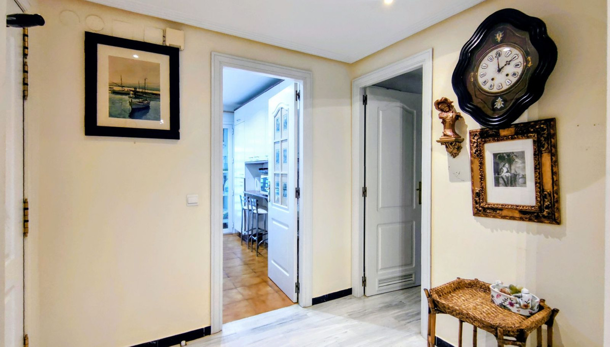 2 Bed, 2 Bath, ApartmentFor Sale, Puerto Banus, Malaga