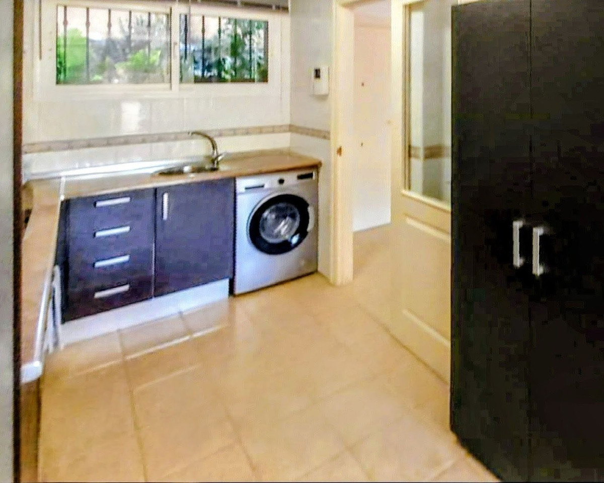 1 Bed, 1 Bath, ApartmentFor Sale, Riviera Del Sol, Malaga