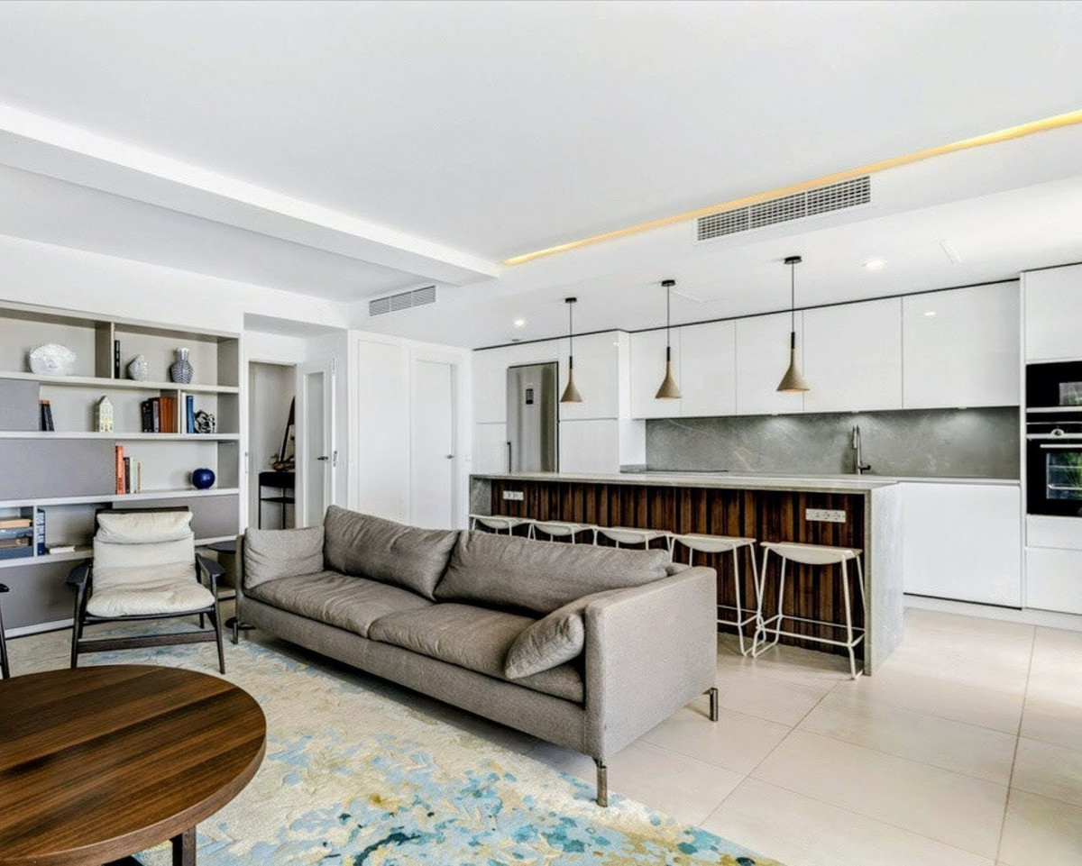 3 Bed, 3 Bath, ApartmentFor Sale, Los Monteros, Malaga