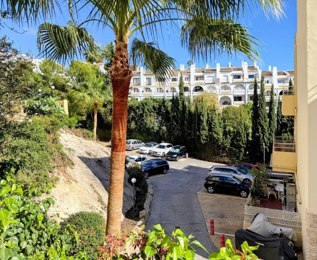 3 Bed, 1 Bath, ApartmentFor Sale, Riviera Del Sol, Malaga