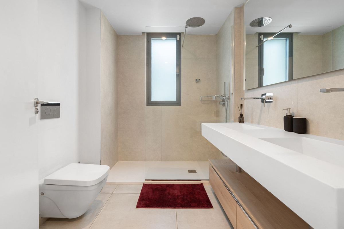 3 Bed, 2 Bath, ApartmentFor Sale, Cabopino, Malaga