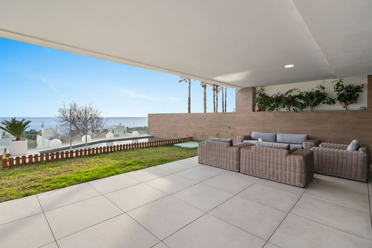 3 Bed, 2 Bath, ApartmentFor Sale, Cabopino, Malaga