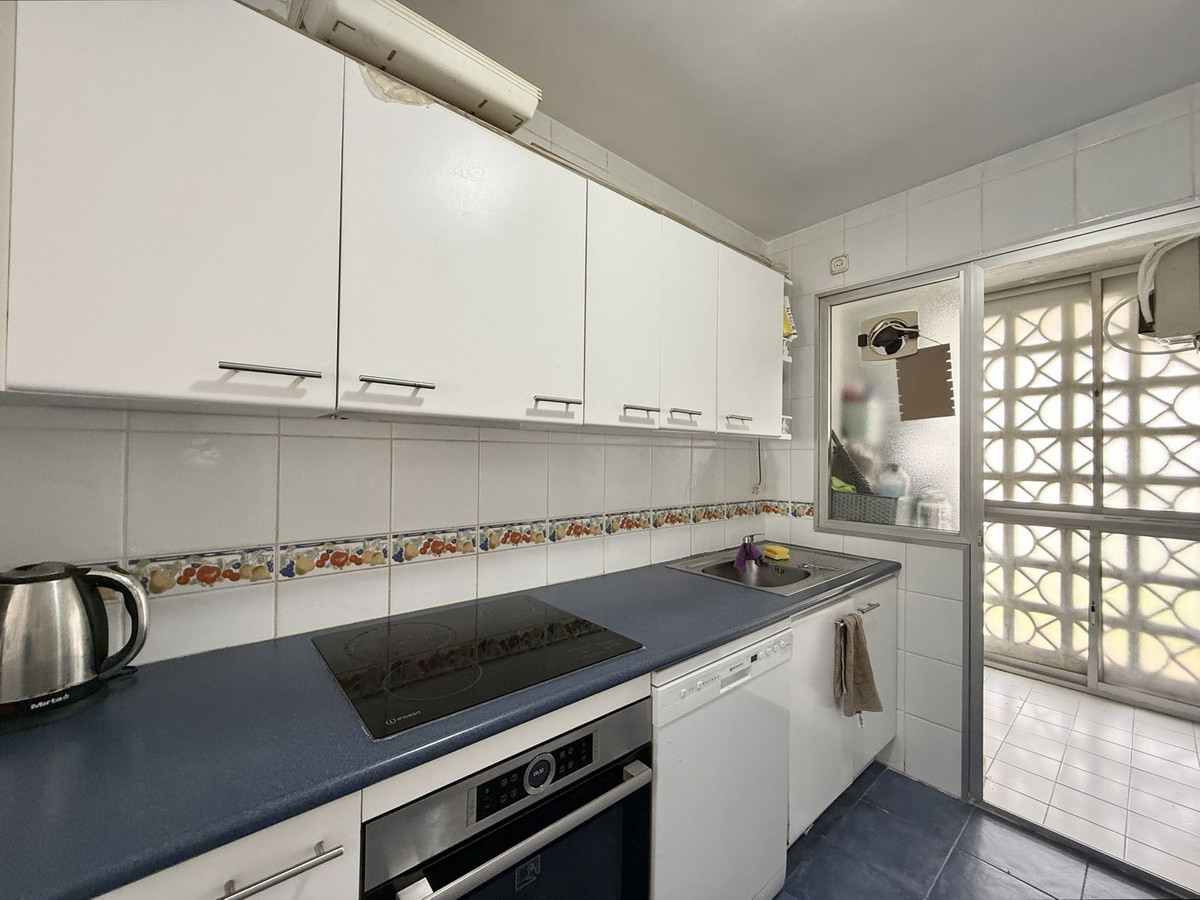 2 Bed, 1 Bath, ApartmentFor Sale, Calahonda, Malaga
