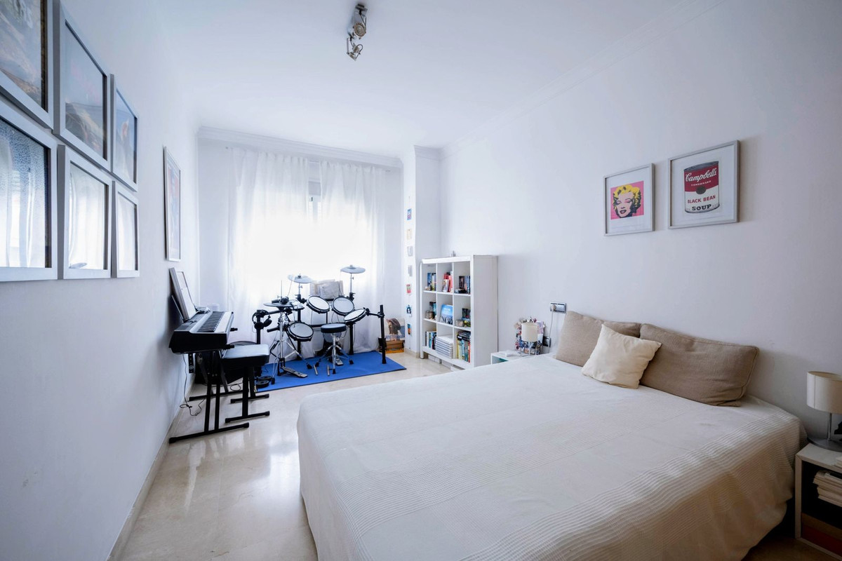 4 Bed, 3 Bath, ApartmentFor Sale, Marbella, Malaga