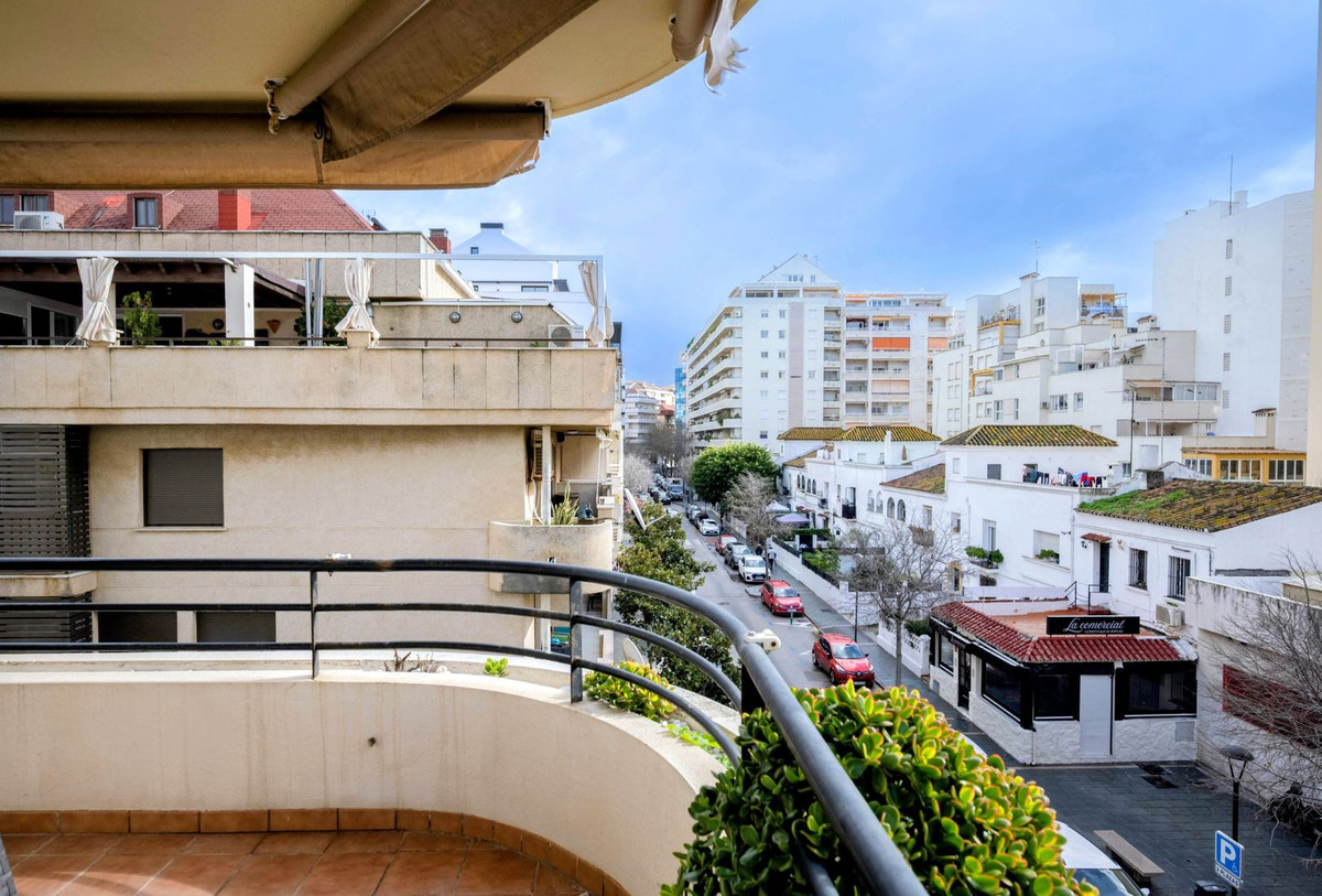 4 Bed, 3 Bath, ApartmentFor Sale, Marbella, Malaga