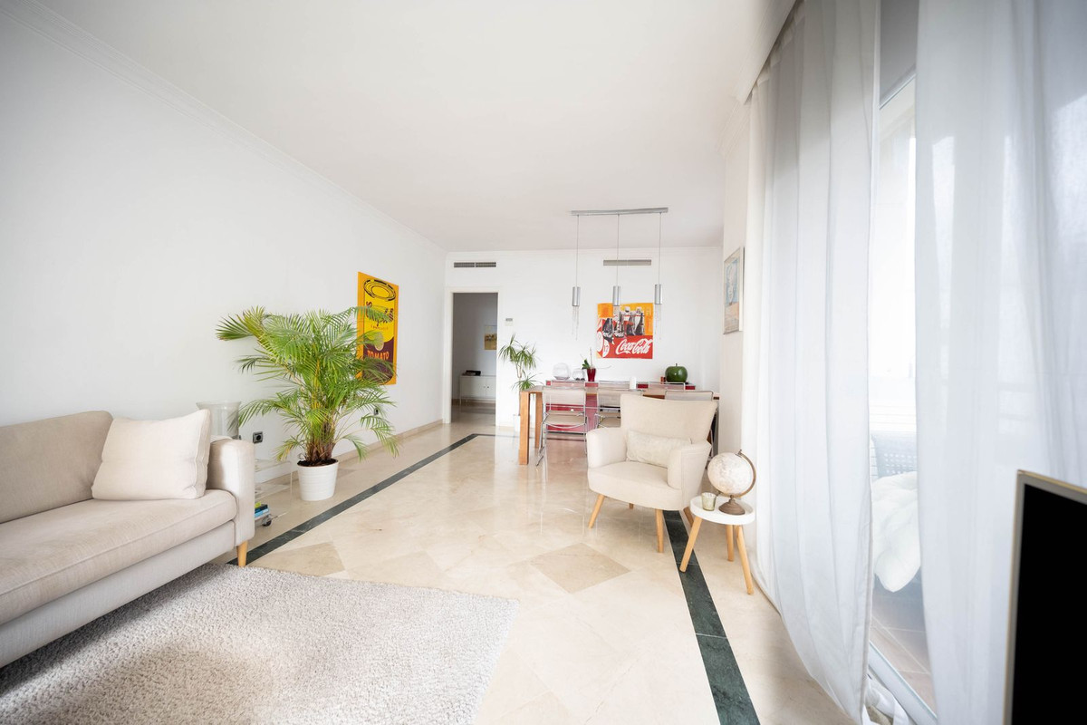 4 Bed, 3 Bath, ApartmentFor Sale, Marbella, Malaga