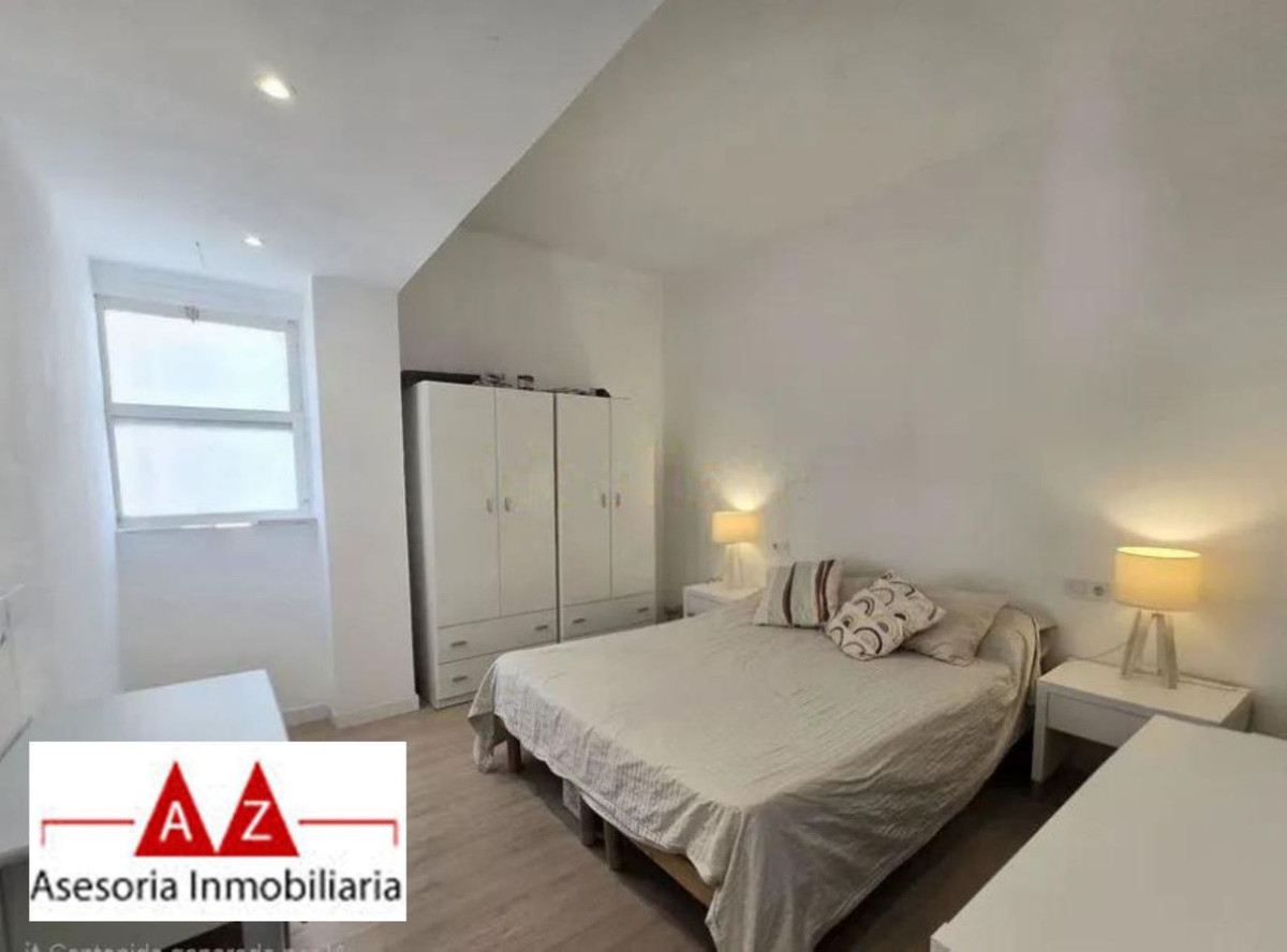 3 Bed, 2 Bath, ApartmentFor Sale, Palma de Mallorca, Islas Baleares