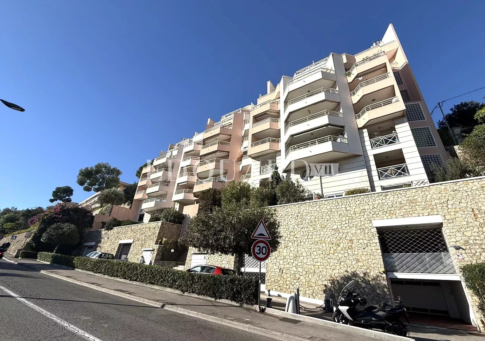 1 Bed, 1 Bath, ApartmentFor Sale, Roquebrune-Cap-Martin, Alpes-Maritimes