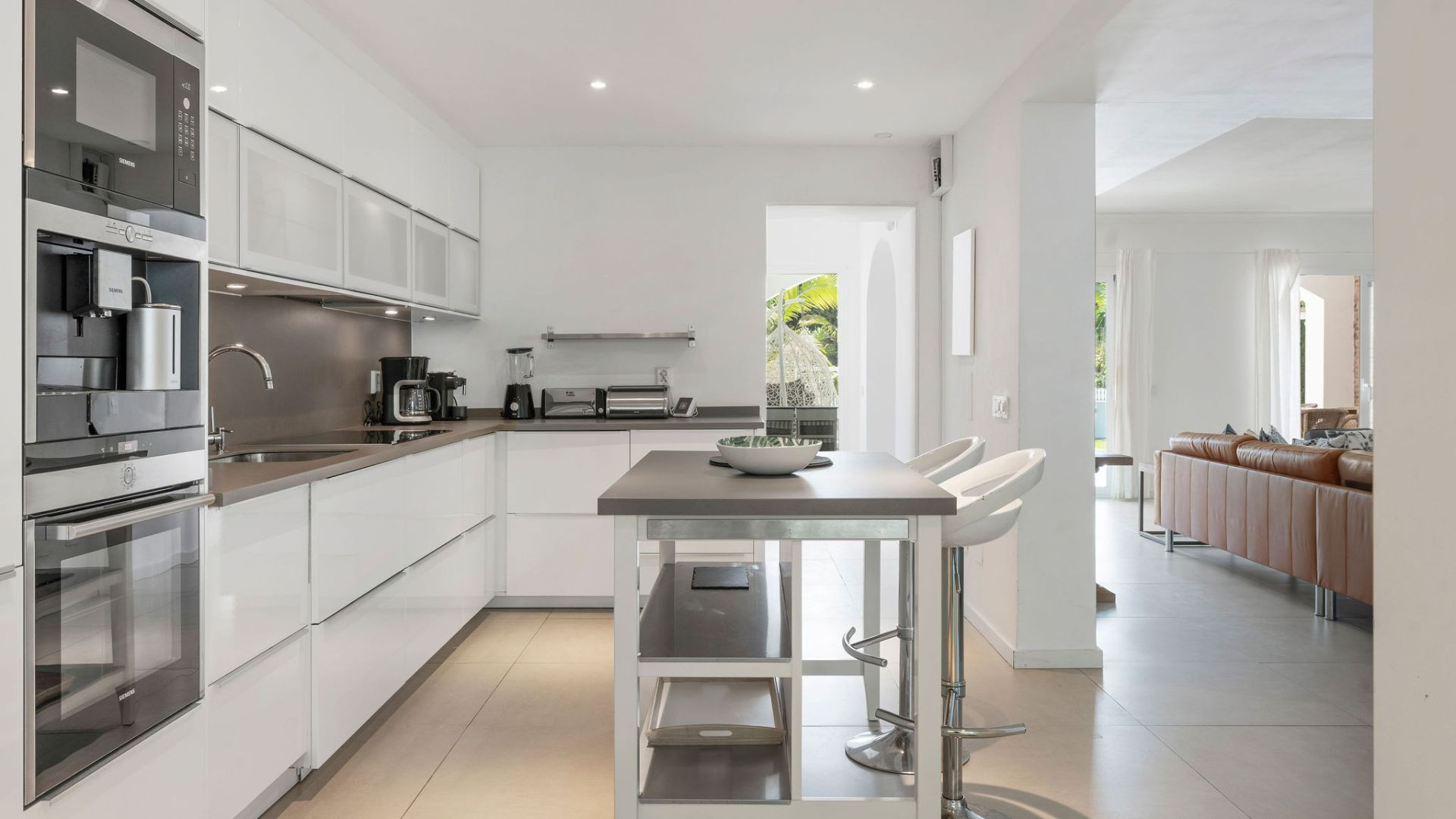 4 Bed, 3 Bath, HouseFor Sale, Marbella, Malaga