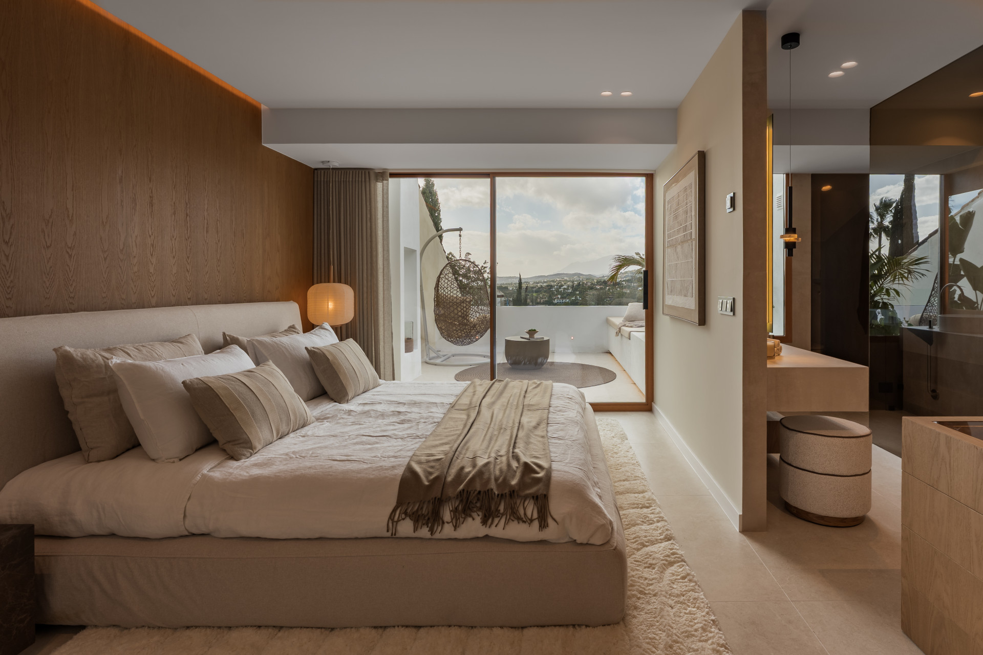 4 Bed, 3 Bath, HouseFor Sale, Marbella, Malaga