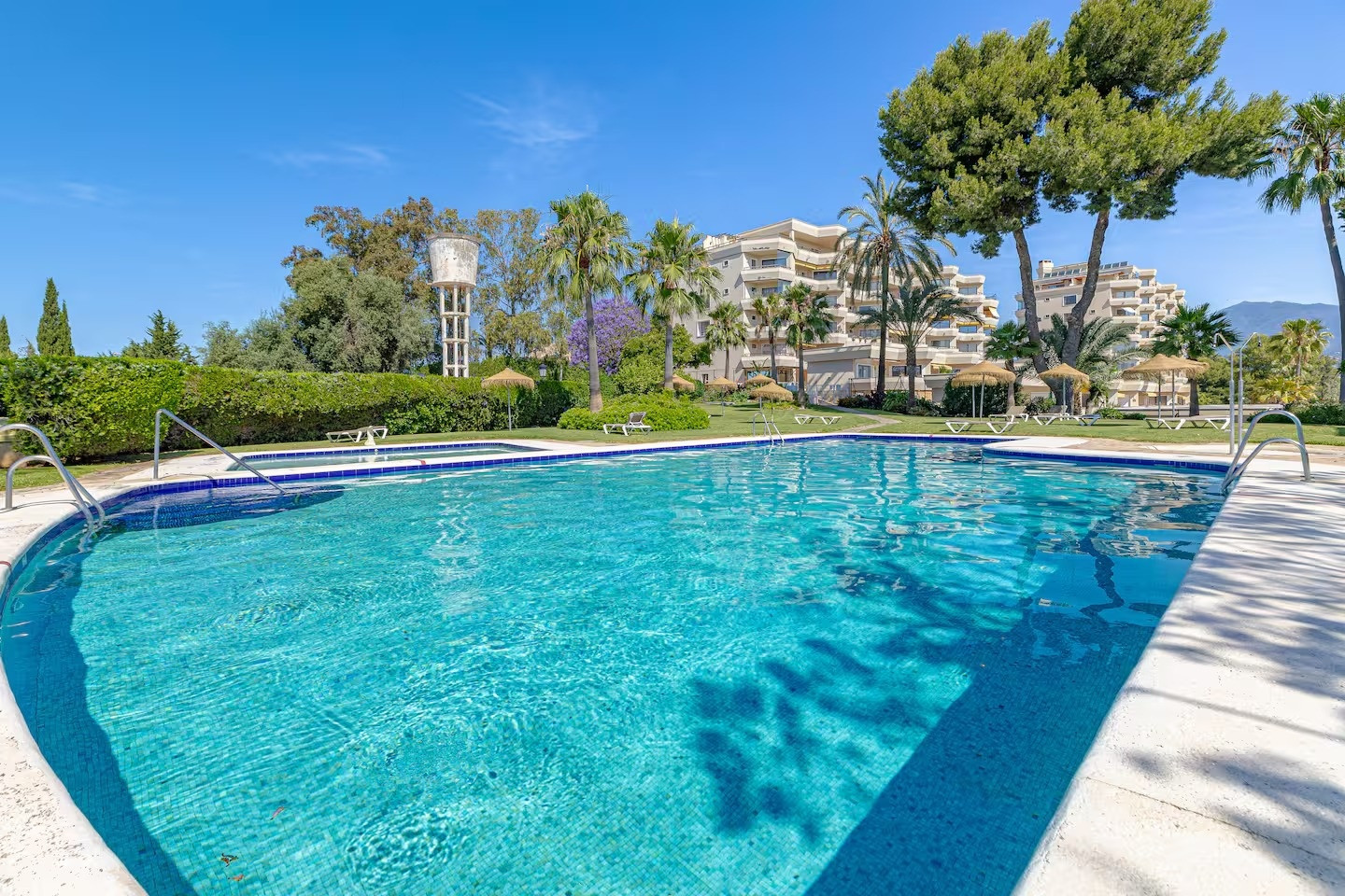 1 Bed, 1 Bath, ApartmentFor Sale, Estepona, Malaga