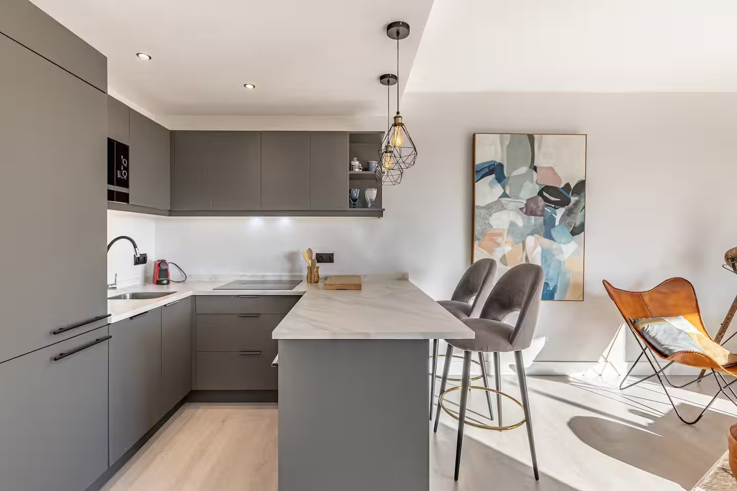 1 Bed, 1 Bath, ApartmentFor Sale, Estepona, Malaga