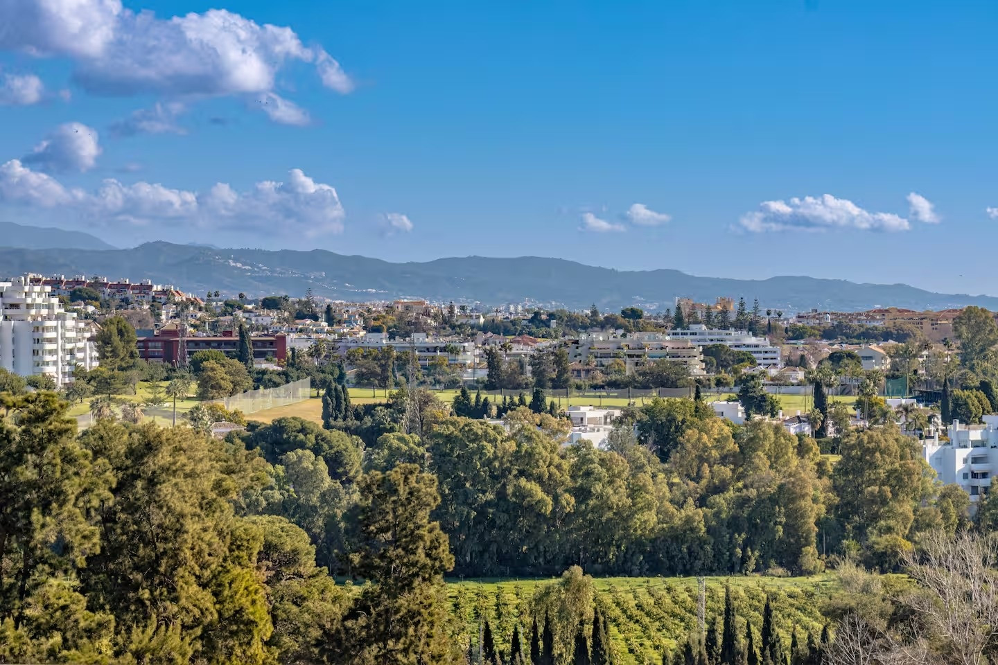 1 Bed, 1 Bath, ApartmentFor Sale, Estepona, Malaga