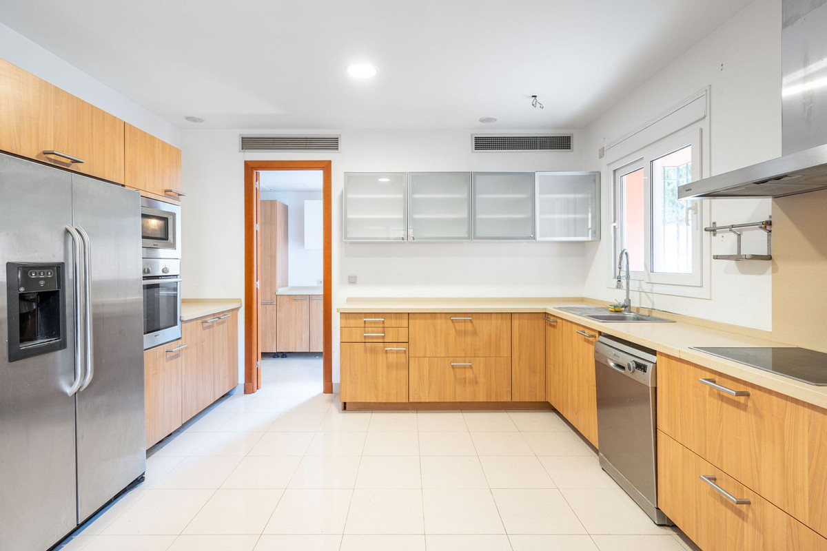 4 Bed, 5 Bath, HouseFor Sale, Sotogrande, Cadiz
