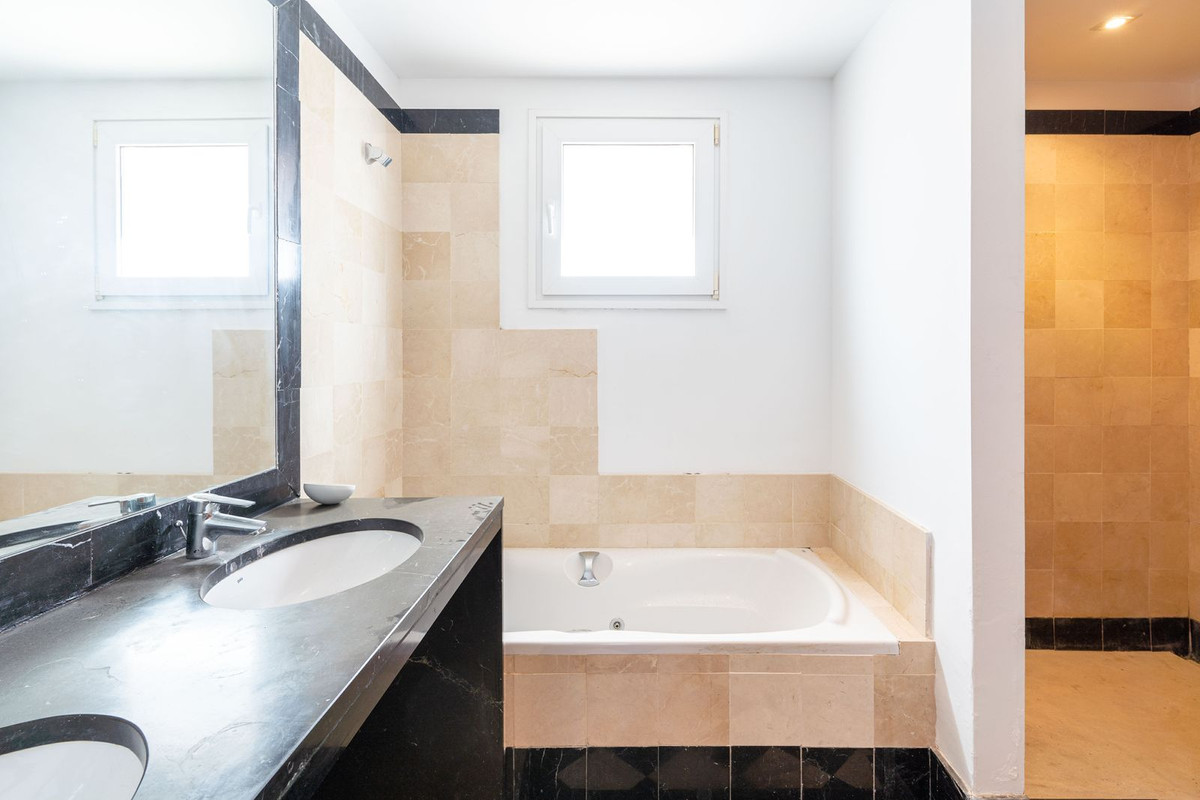 4 Bed, 5 Bath, HouseFor Sale, Sotogrande, Cadiz