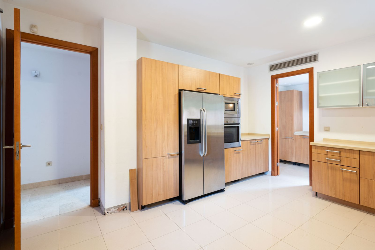 4 Bed, 5 Bath, HouseFor Sale, Sotogrande, Cadiz