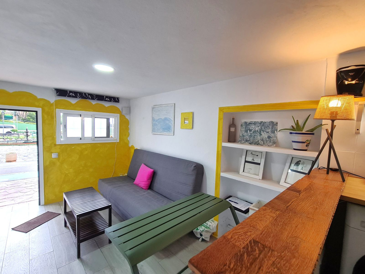 1 Bed, 1 Bath, ApartmentFor Sale, Estepona, Malaga