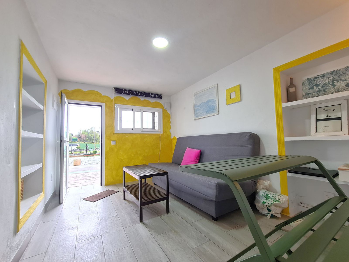 1 Bed, 1 Bath, ApartmentFor Sale, Estepona, Malaga