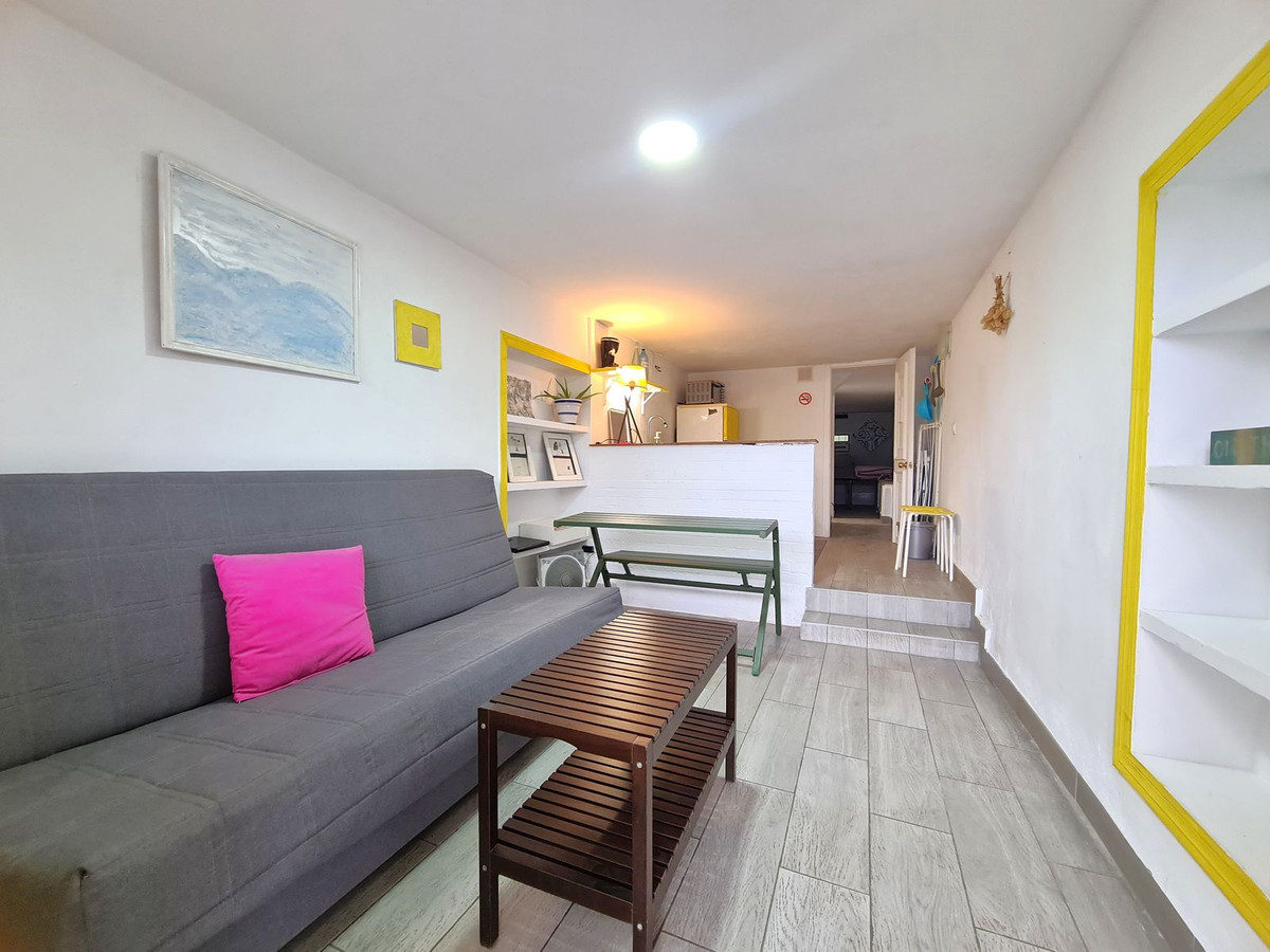 1 Bed, 1 Bath, ApartmentFor Sale, Estepona, Malaga